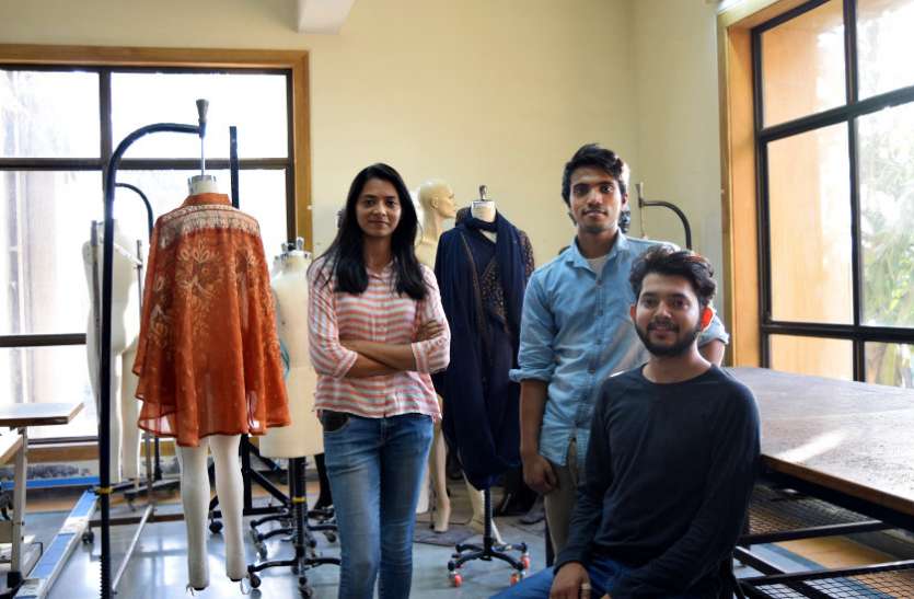 NIFT NIFT Students Design appereal with storys कहानी वाले डिजाइनर वस्त्र तैयार कर रहे निफ्ट विद्यार्थी