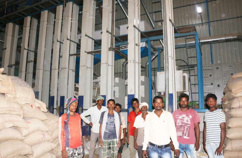 The son of the tea seller became the owner of the rice mill चाय बेचने वाले का बेटा बन गया राइस मिल का मालिक