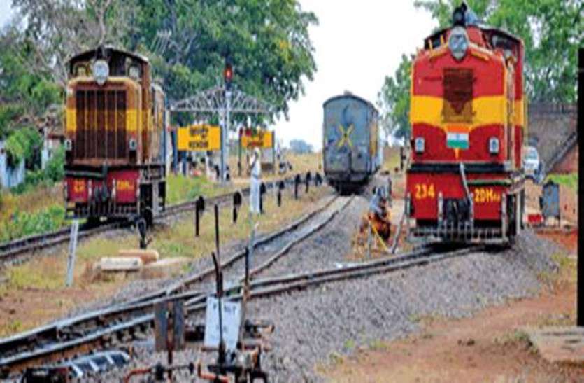 Dhamtari news खत्म हुआ 125 साल पुरानी छोटी ट्रेन का सफर, यात्रियों का दर्द आ रहा सामने