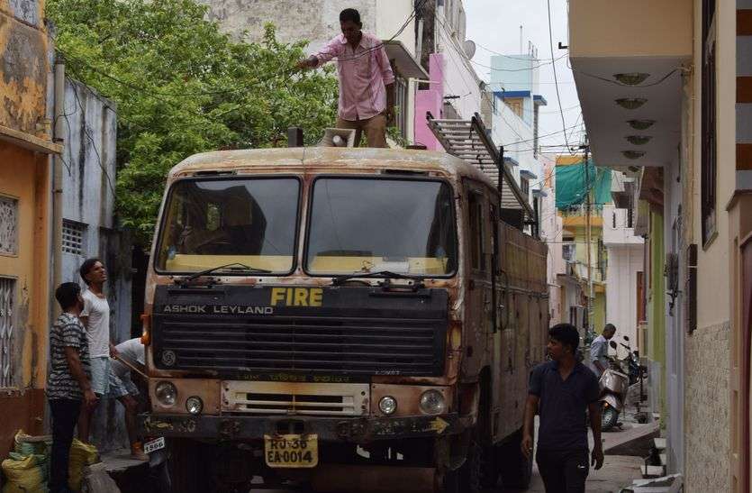 एलईडी टीवी सहित घरेलु सामान जला एलईडी टीवी सहित घरेलु सामान जला