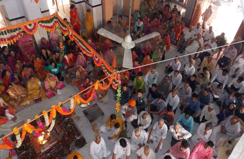 विश्व कल्याण एवं वृष्टि यज्ञ का समापन देवयज्ञ की आहुतियों से पूर्णाहूति, भजनों पर झूमे