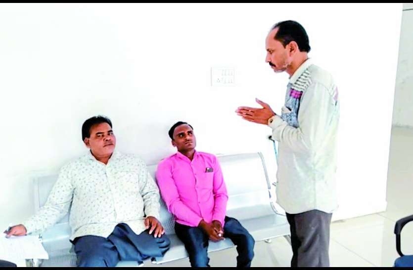bus Conductor उठक-बैठक लगाकर कंडेक्टर ने मांगी माफी, जुर्माने के बाद छूटी बस