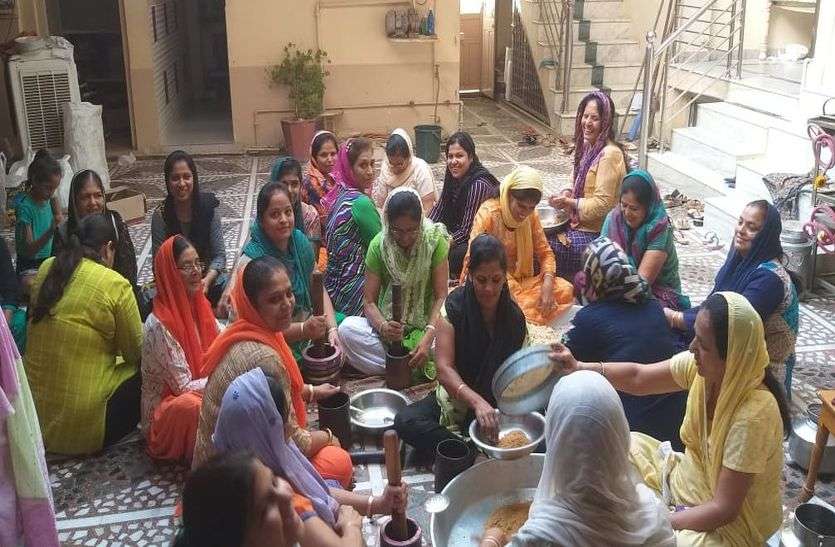 Gajanand at home ... घर में पधारो गजानंद...