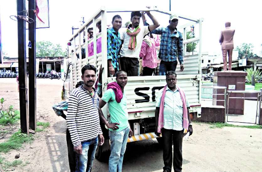 patrika खेतों में जाने वाले सिंचाई पानी को रोका 70 एकड़ की फसल बर्बादी के कगार पर