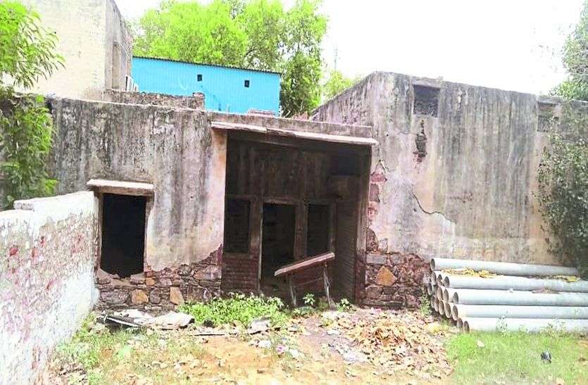 alwar news 25 साल से बंद पड़ी सहकार समिति किसानों को नहीं मिल रहा रियायत पर खाद-बीज
