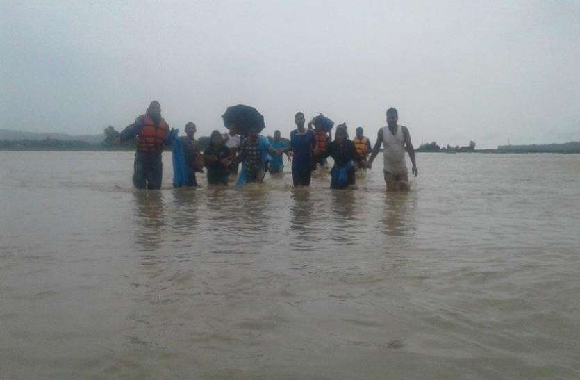 flood नेपाल: भूस्खलन और बाढ़ का कहर, अब तक 65 लोगों की मौत, 38 घायल