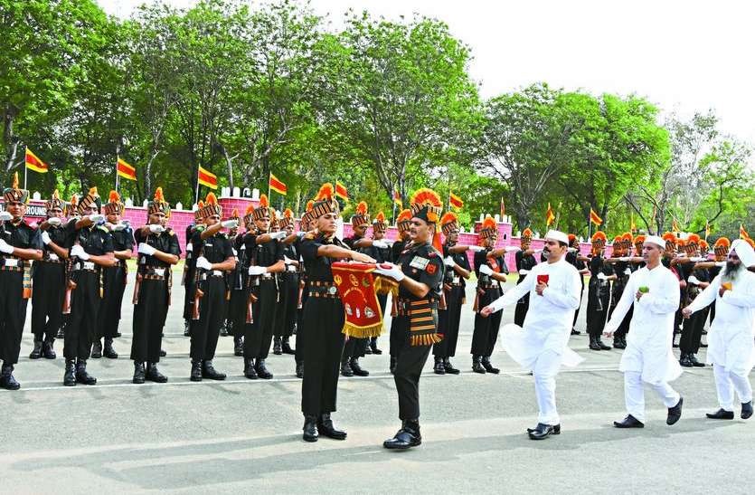 army soldiers, army jawans, Passing Out Parade, indian army soldiers Passing Out Parade : इन जांबाजों के सामने दुश्मन का छूट जाएगा पसीना