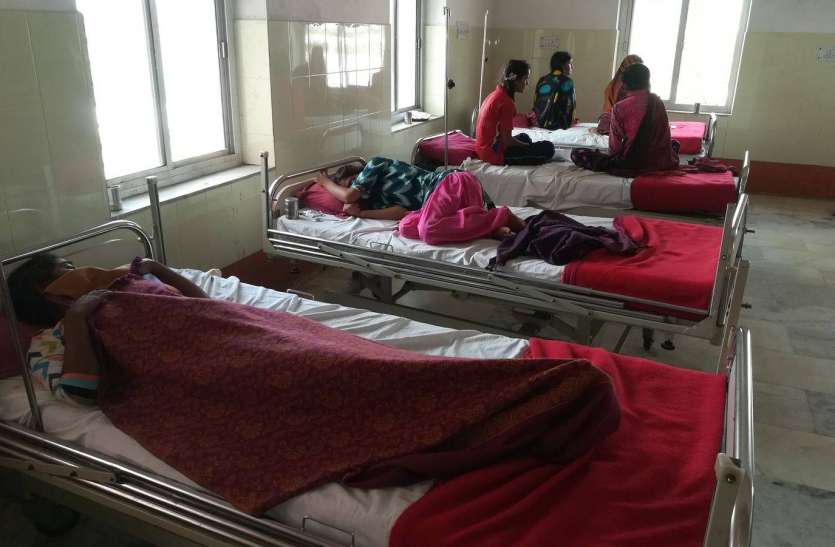 pratapgarh एकलव्य आवासीय छात्रावास में 11 बालिकाओं की तबीयत बिगड़ी