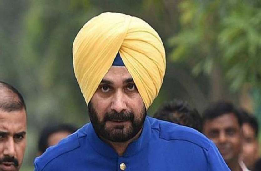 sidhu नवजोत सिंह सिद्धू ने मंत्री पद से दिया इस्तीफा, 10 जून को ही राहुल गांधी को सौंपा था