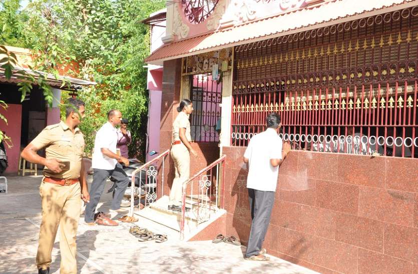 cash seized नेता के घर से लाखों की नकदी जब्त