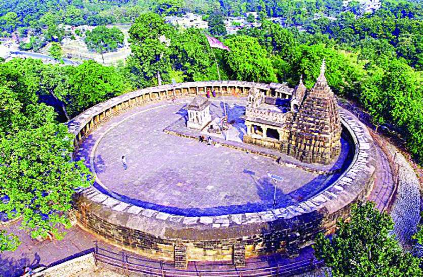 64 yogini temple bhedaghat 19 साल से बंद है चौंसठ योगिनी मंदिर का एक दरवाजा