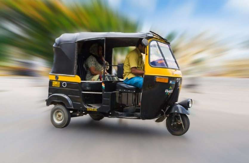 Auto driver proviso woman police : ऑटो चालक ने की महिला पुलिस कर्मी से छेडख़ानी ऑटो से उतरते ही चालक ने महिला को बनाया निशाना