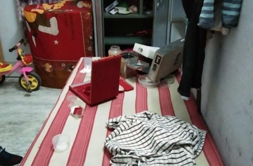 theft in bikaner rajasthan बीकानेर- मालिक को कमरे में बंद कर घर में चोरी