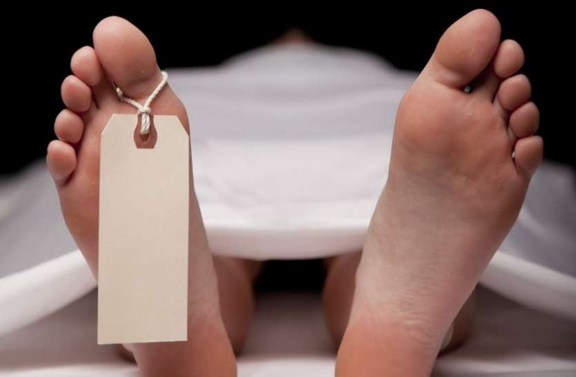 uttar pradesh हो रही थी दाह संस्कार की तैयारी, लेकिन अचानक ही मृत युवक की खुल गई आंख...