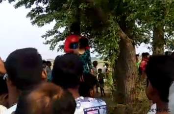 Chhattisgarh Police found two dead body hang on tree in Kondagaon जंगल गया था फोटू मशरूम ढूंढने, मिल गई पेड़ पर लटकती हुई लड़का-लड़की की लाश