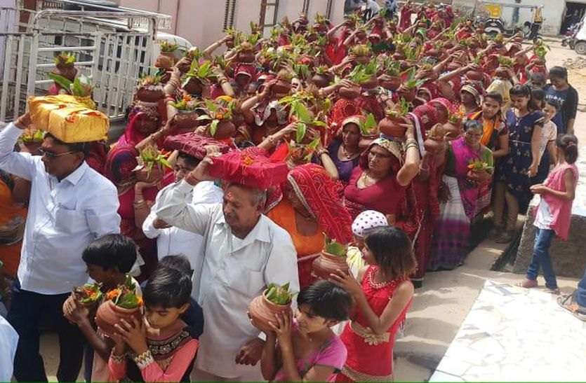 jhunjhunu news नवलड़ी में निकाली कलश यात्रा, भागवत कथा शुरू