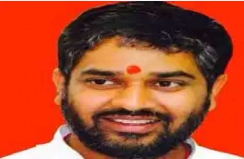 Neeraj shekhar लोकसभा चुनाव में हार के बाद सपा को बड़ा झटका, इस सांसद ने दिया इस्तीफा, बीजेपी में हो सकते हैं शामिल