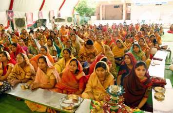 Chattasma's glorification with devotion, complete kalash installation भक्ति के साथ बताई चातुर्मास की महिमा,कलश स्थापना पूर्ण