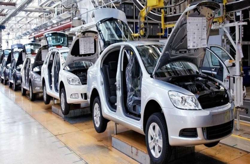 Autd Industry नकदी की कमी और मानसून से ऑटो सेक्टर की टूटी कमर, जून में 4.6 फीसदी घटी यात्री वाहनों की खुदरा बिक्री