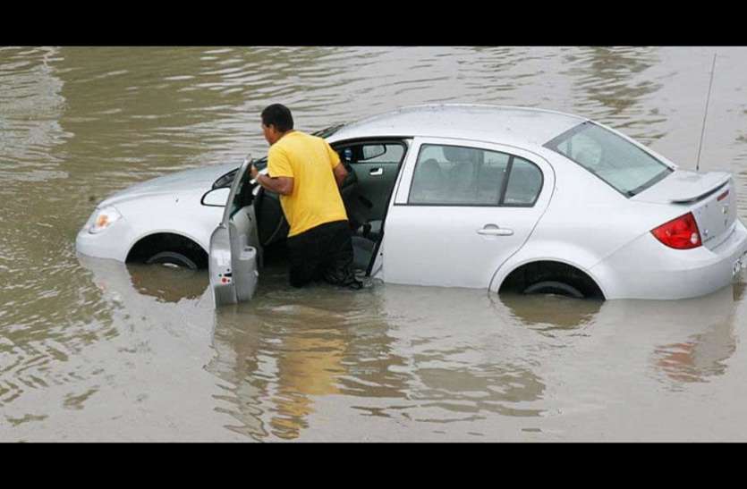 flood बारिश या किसी आपदा में ऐसे करें अपने कार को सुरक्षित, नहीं होगा कोई नुकसान