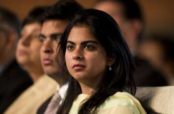 Isha Ambani has a plan to empower women with help from JIO जियो को हथियार बनाकर महिलाओं को डिजिटल एजुकेशन देंगी ईशा अंबानी