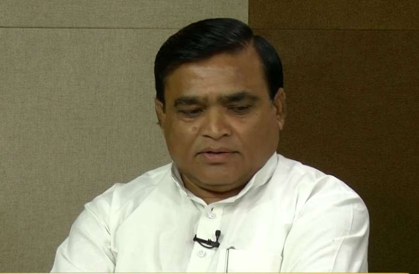 Lakhan Singh Yadav हार पर कमलनाथ के मंत्री ने कहा- 70 दिन तो स्वागत कराने में बीत गए और मोदी सुनामी में लोकसभा चुनाव निपट गया