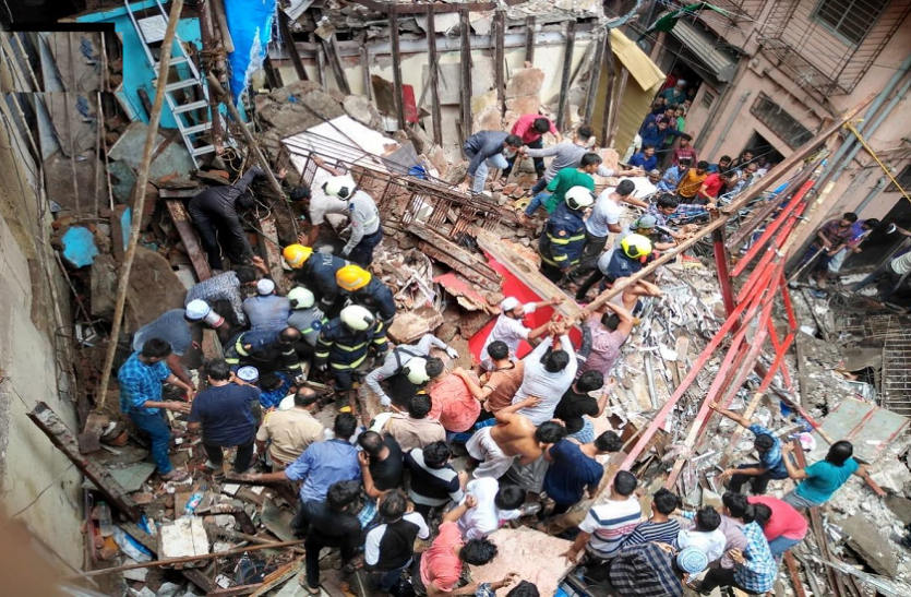 Mumbai building collapse मुंबई में 4 मंजिला इमारत गिरी, 10 लोगों की मौत, रेस्क्यू ऑपरेशन जारी