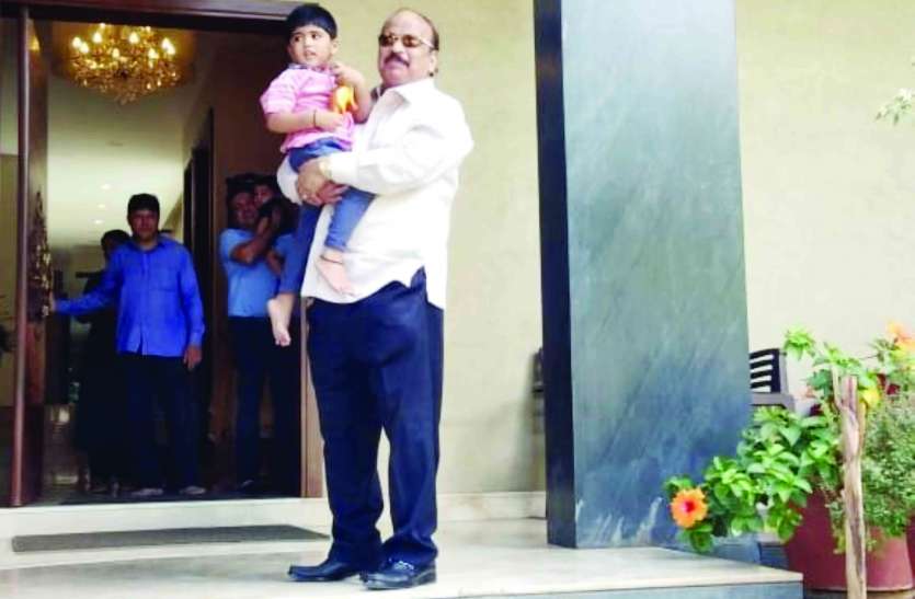 IMA बारह घंटे पूछताछ के बाद रोशन बेग रिहा