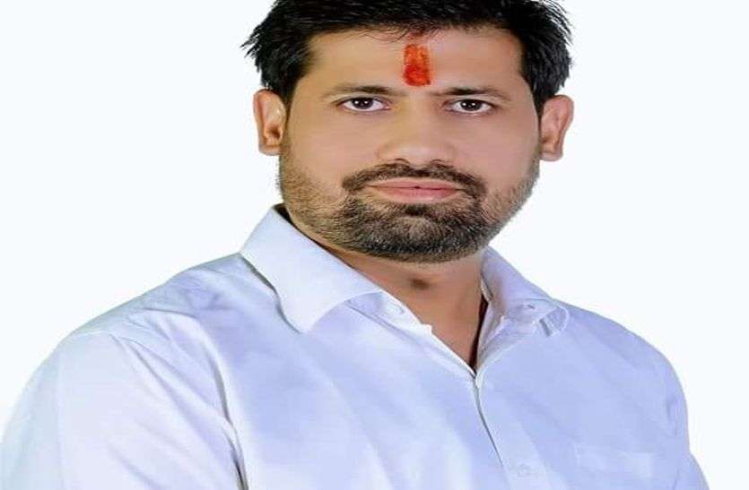 alwar nagar parishad parshad kapil raj sharma dies in road accident अलवर नगर परिषद में कांग्रेस के पार्षद कपिलराज शर्मा की सडक़ हादसे में मौत, रामगढ़ रोड पर हुआ हादसा