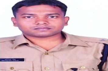 Know about new pratapgarh SP Abhishek singh After SP transfer अपराध पर रोक लगाने में नाकाम एसपी को डीजीपी ने हटाया, जानिए किन्हें बनाया गया प्रतापगढ़ का नया एसपी