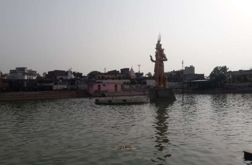 Sawan Month 2019 Shov Pooja सावन मेला शुरु, बम-बम भोले के जयकारों से गूंज उठी छोटी काशी, दूर-दूर से पहुंचे श्रृद्धालु