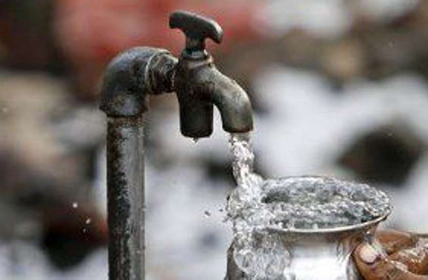 Water policy : उद्योगों को पानी का करना होगा रिसाइक्लिंग, सतही व भूजल दोनों की खपत करने मिलेगी उतनी ही जितनी जरूरत अमीरों से लिया जाएगा शुल्क, गरीबों को मिलेगी 100 फीसदी छूट पढ़िए पूरी खबर...