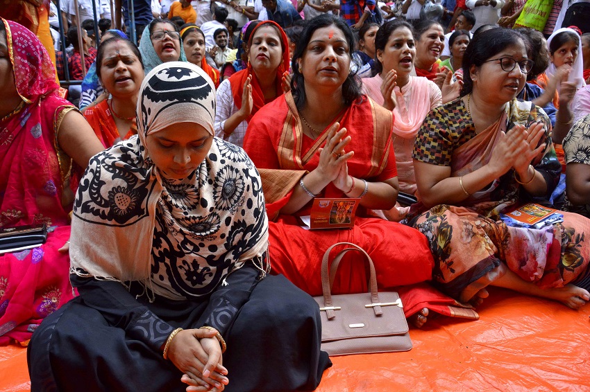 kolkata Ishrat threatened to kill him after participating in Hanuman Chalisa: हनुमान चालीसा पाठ में भाग लेने पर इशरत को जान से मारने की धमकी