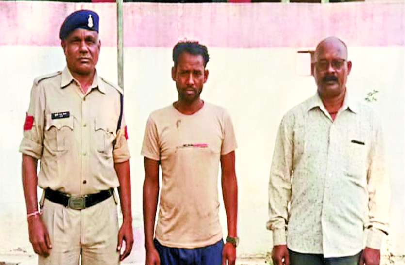 Crime in kawardha दादी की ये आदत पोते को लगी इतनी बुरी, रॉड से सिर पर किया हमला, हो गई मौत