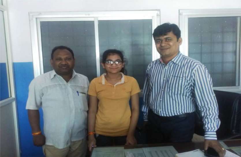 patrika डॉक्टर बन लोगों का स्वास्थ्य सुधारेंगी नंदिनी और वैभवी