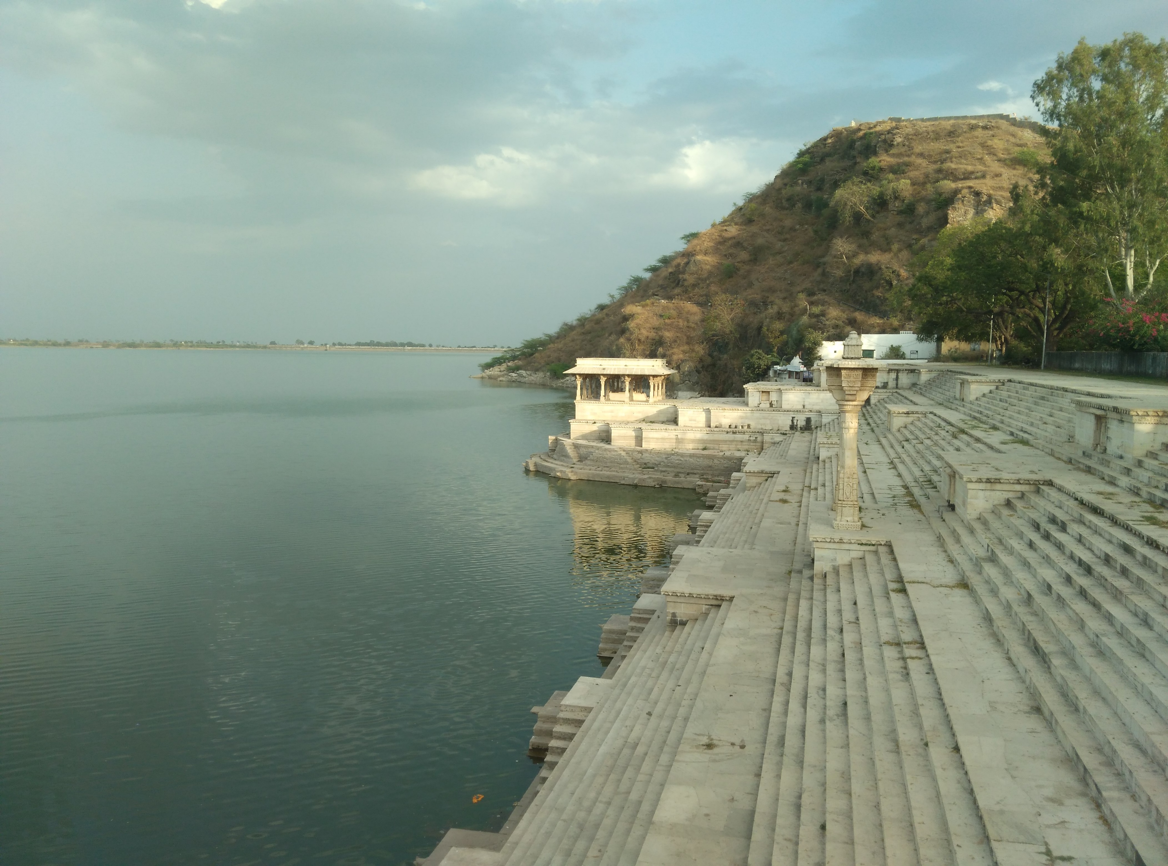 Rajsamand Lake :जलधरा घाट के सौन्दर्यीकरण पर खर्च होंगे एक करोड़ रुपए