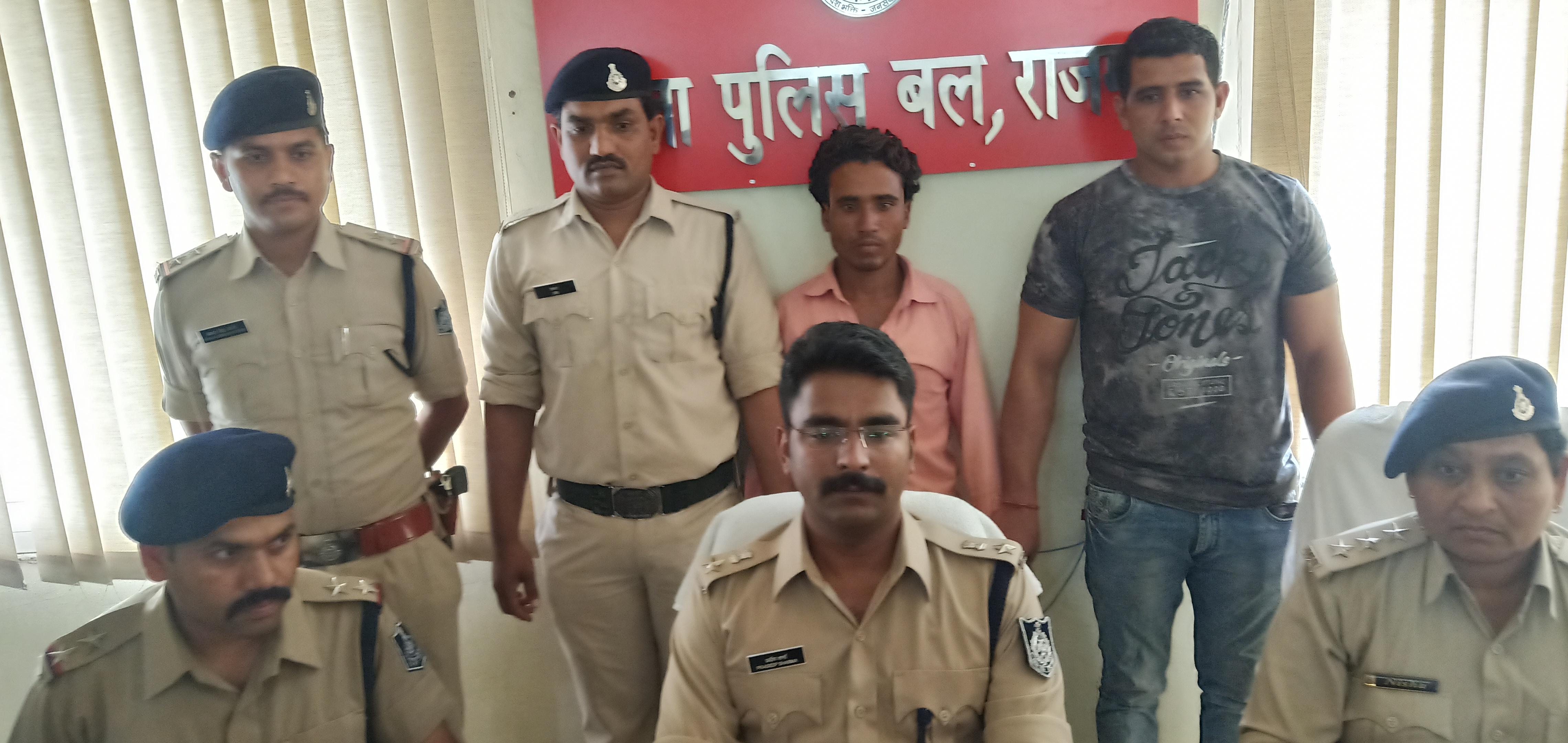 Police fired after firing, got 20 lakhs smack from the accused पुलिस फायरिंग के बाद पकड़ाए आरोपी के पास से मिली 20 लाख की स्मैक