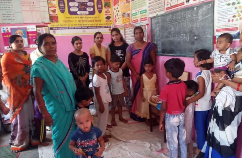 sd एक वर्ष से बच्चों को नहीं मिला मध्याह्न भोजन