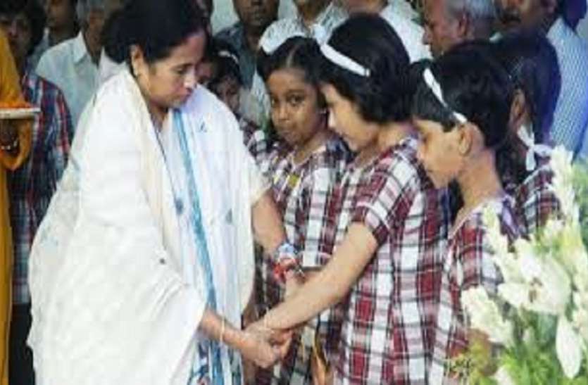 kolkata politics: ज्योति बसु की राह पर चल सकती हैं ममता
