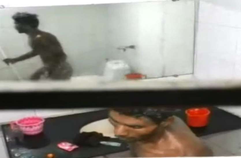 indore मॉल में चोरी के पहले नहाने लगा चोर, पुलिस आई तो पहुंचा हवालात, देखें वीडियो