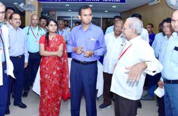 Organizing Blood Donation Camp for Anemic Children in Singrauli जरूरतमंद बच्चों के लिए 113 ने किया रक्तदान, कलेक्टर भी पहुंचे