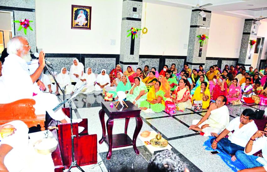 indore आनंददायी होती है परमात्मा की वाणी