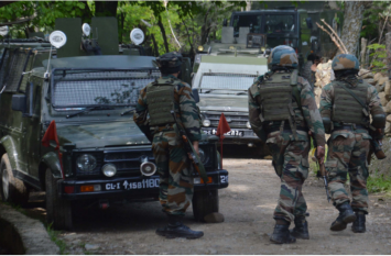 PDP leader Sajad Mufti: Terrorists Killed PSO In Anantnag मस्जिद के बाहर PDP नेता के पीएसओ की हत्या, AK-47 लेकर भागे आतंकी