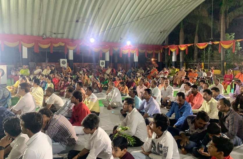 guru purnima नामित सदस्यों को पौधे भेंट कर किया अभिवादन