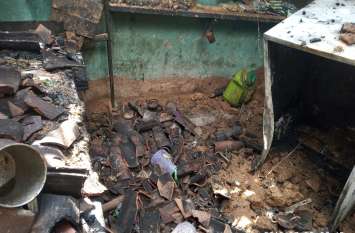 Three scorched fire in the grocery store, couple किराना दुकान में लगी आग, दम्पति सहित तीन झुलसे