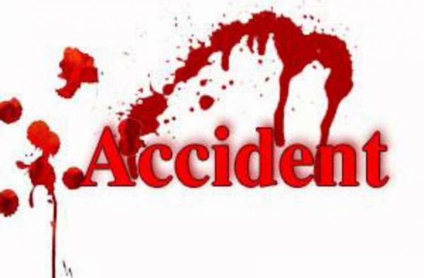 Accident Accident एसटी बस-ट्रक की भिड़ंत, दो बच्चों की मौत, ३० घायल