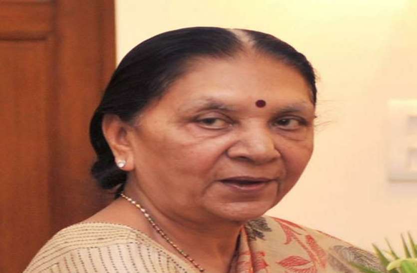 anandiben patel निडर और साहसी स्वभाव के लिए जानी जातीं है आनंदीबेन पटेल, इस काम के लिए मिल चुका है वीरता पुरस्कार