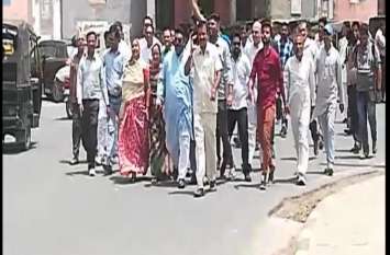 congress worker arrested कांग्रेसी कार्यकर्ताओं ने गिरफ्तारियां दी