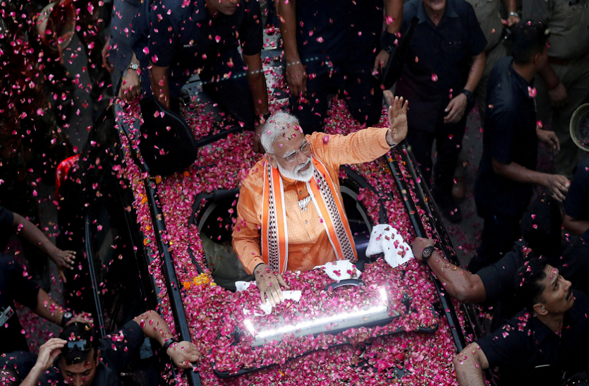PM Narendra Modi PM नरेंद्र मोदी अब भारत के पहले पसंदीदा पुरुष, दुनिया में छठवां स्थान