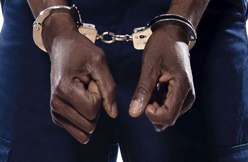 Duping on pretext of selling Chardham heli tickets, four arrested चारधाम यात्रियों से करते थे धोखाधड़ी, अन्तरराज्जीय गैंग पकड़ा